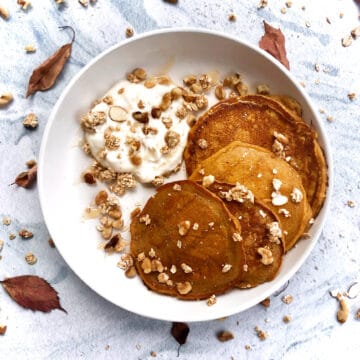 pumpkin banana pancakes